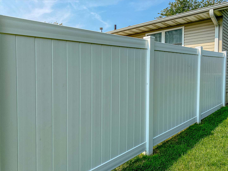 Residential Vinyl Fence - Sarasota Florida