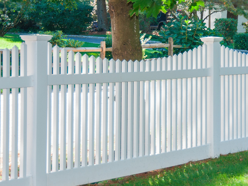 Vinyl Decorative Fencing in Sarasota Florida